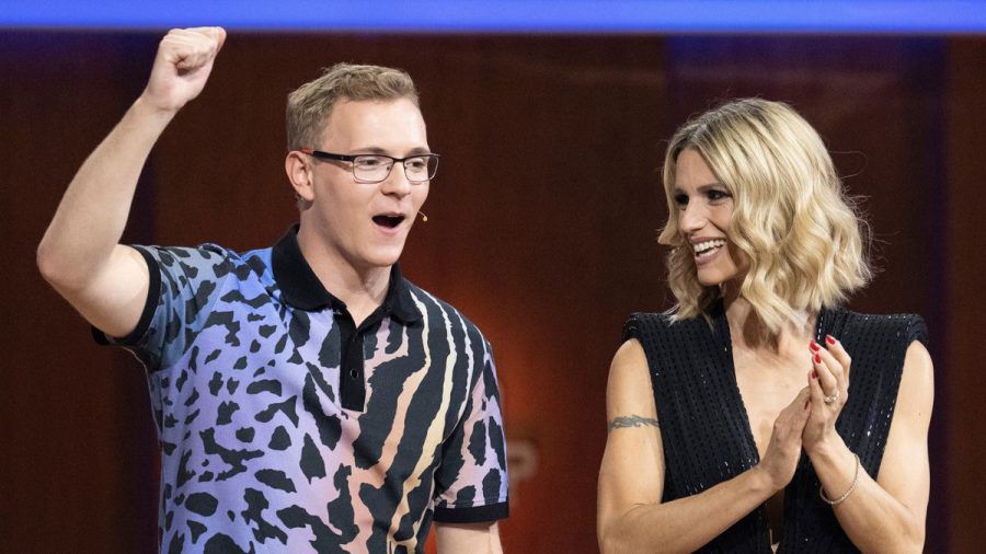 "Wetten, dass...?": Leon Krampe verblüfft halb ABBA und die ganze TV-Nation