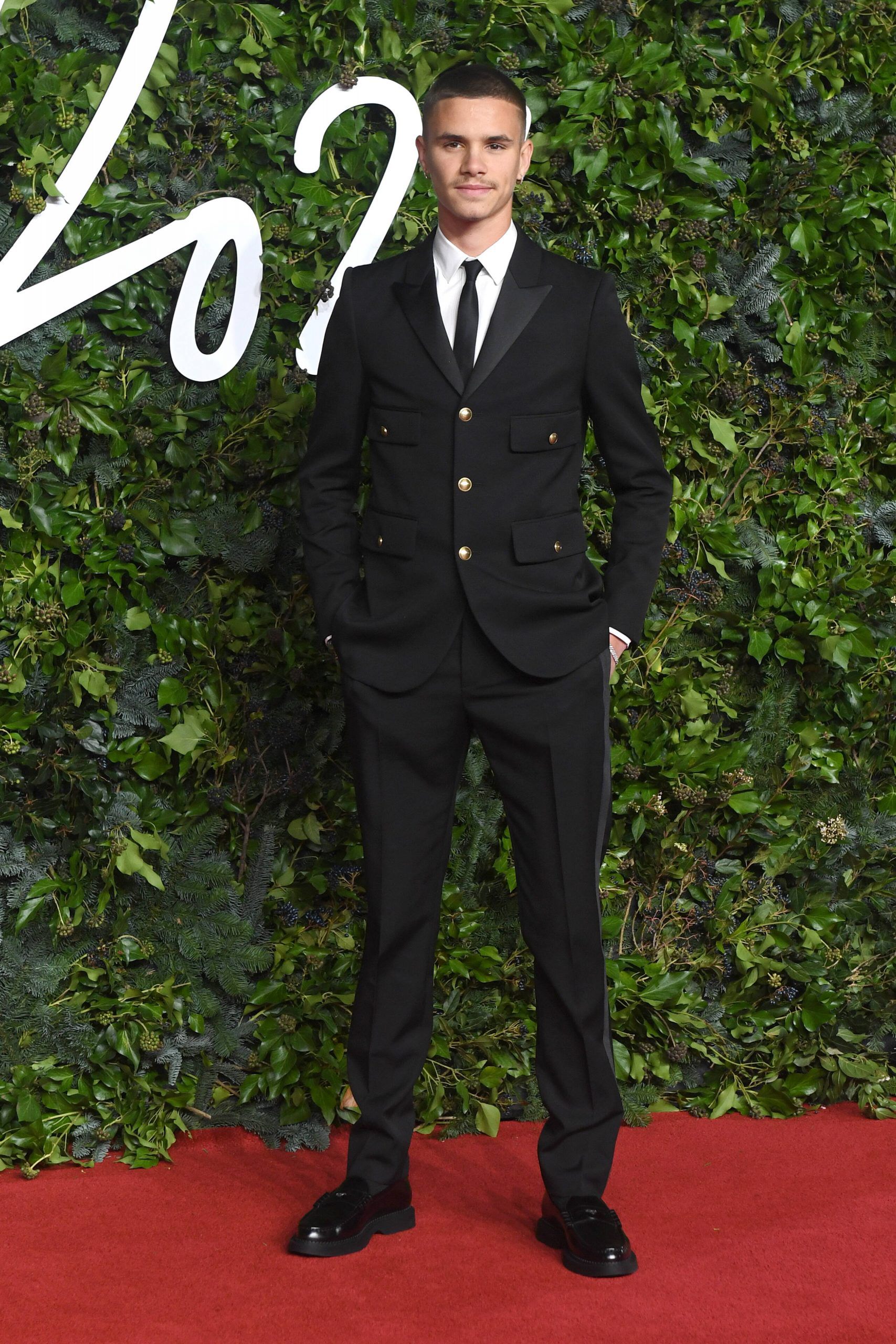 Romeo Beckham: Der Hingucker bei den Fashion Awards