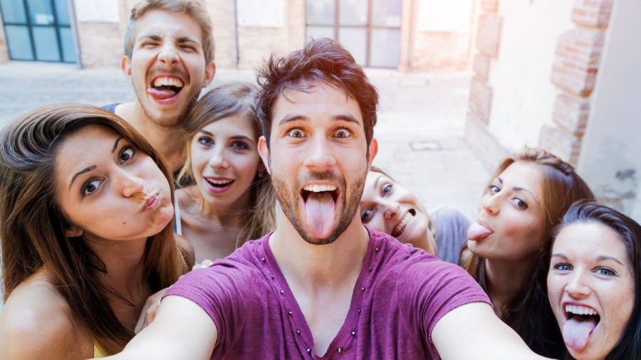 Entfremdung: Warum fotografieren wir uns eigentlich ständig selbst?