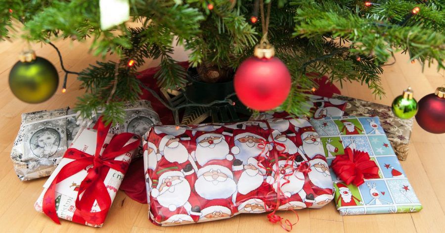 Damit sich die Geschenke der Verwandtschaft für die Kinder im Rahmen halten, ist Geschenkemanagement im Vorfeld gefragt.