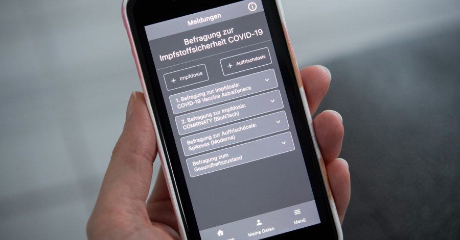 In der «SafeVac»-App lässt sich nun auch zurückmelden, wie man die Auffrisch-Impfung gegen Covid-19 vertragen hat.