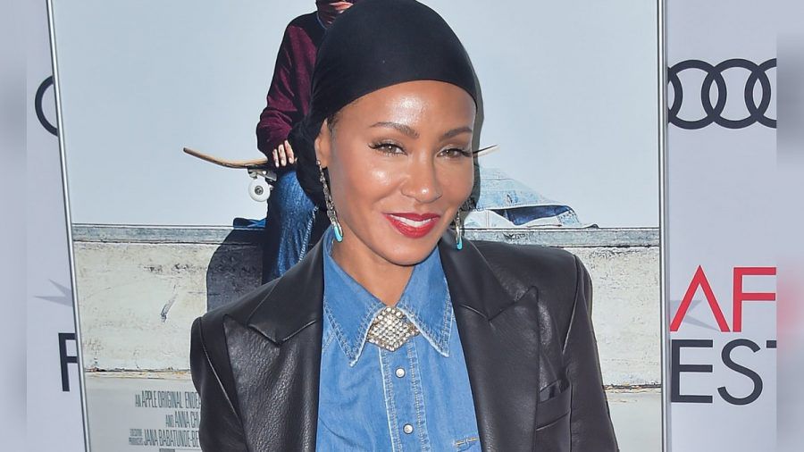 Jada Pinkett Smith geht kreativ mit ihrem Haarausfall um. (mia/spot)