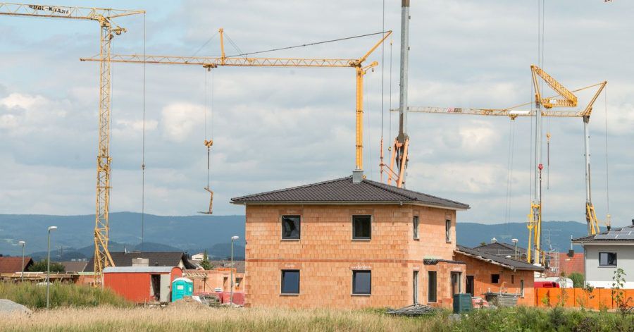 Bei einem Hausbau kommt es auch auf den Boden an. Ein Bodengutachten gibt Auskunft über dessen Beschaffenheit.