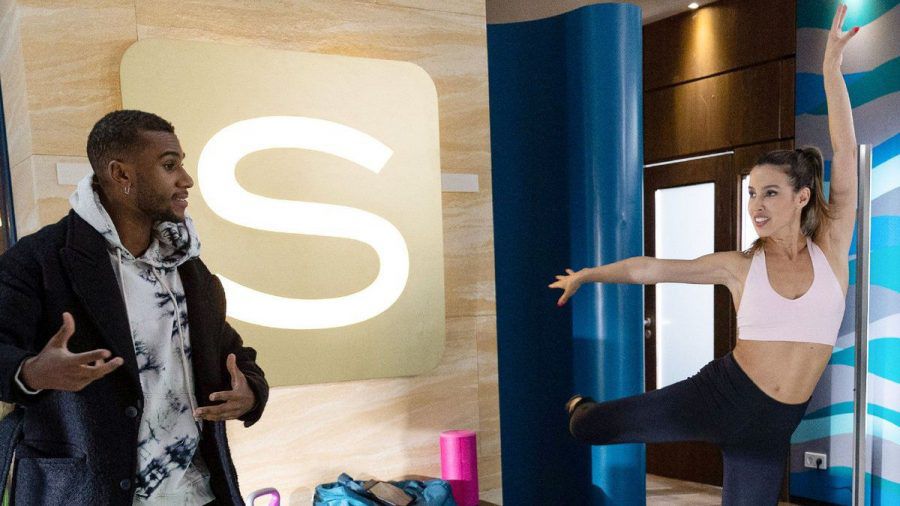 "Alles was zählt": Moritz stellt das Private hintenan und geht beim Training in seiner Rolle als Chiaras Choreograph auf. (cg/spot)