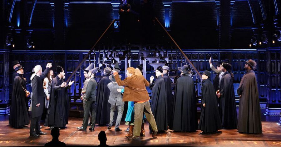 Eine Szene aus «Harry Potter und das verwunschene Kind» auf der Bühne im Mehr! Theater am Großmarkt in Hamburg.