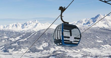 Erhöhte Kapazität: Die neue Gondelbahn Flying Mozart bringt Wintersportler in Flachau auf das Grießenkareck.