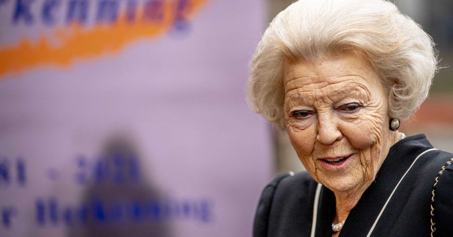 Prinzessin Beatrix im November in Den Haag.