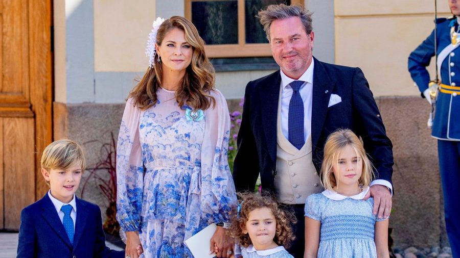 Prinzessin Madeleine mit Chris O'Neill und den drei Kindern Leonore (r.), Nicholas und Adrienne. (ili/spot)