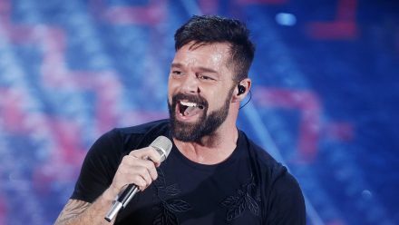 Ricky Martin feiert seinen 50. Geburtstag. (aha/spot)
