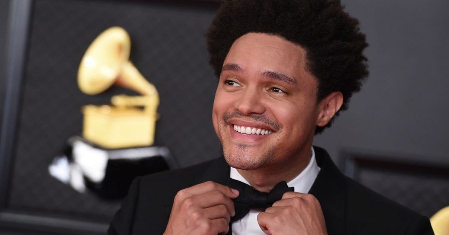 Kann sich auch für die Grammys 2022 wieder schick machen: Trevor Noah wird erneut moderieren.