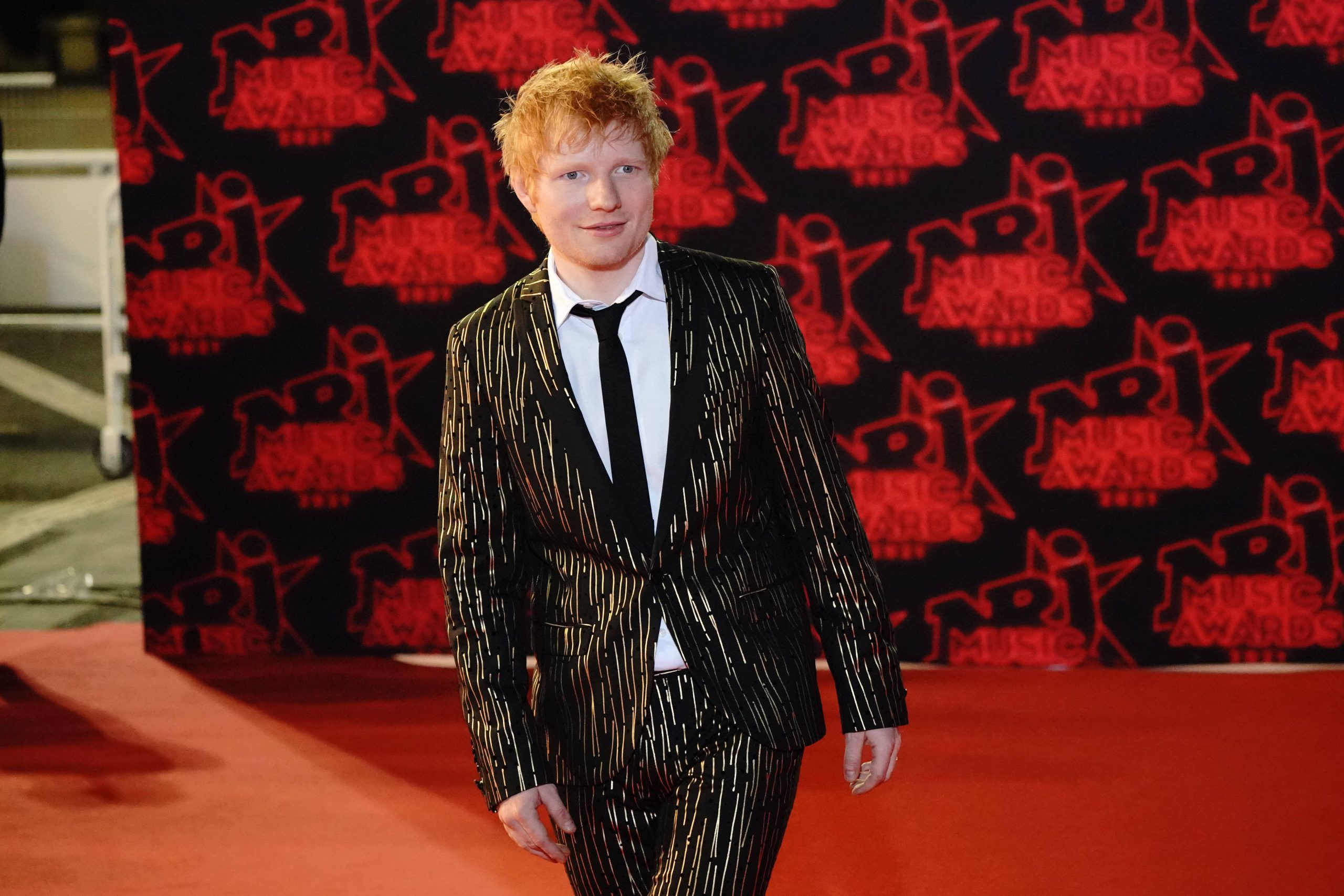 Ed Sheeran & Elton John Xmas Song: 12 Mill. Klicks in 72 Stunden