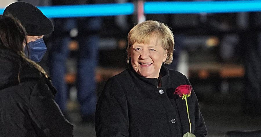 Bundeskanzlerin Angela Merkel nach dem Großen Zapfenstreich.