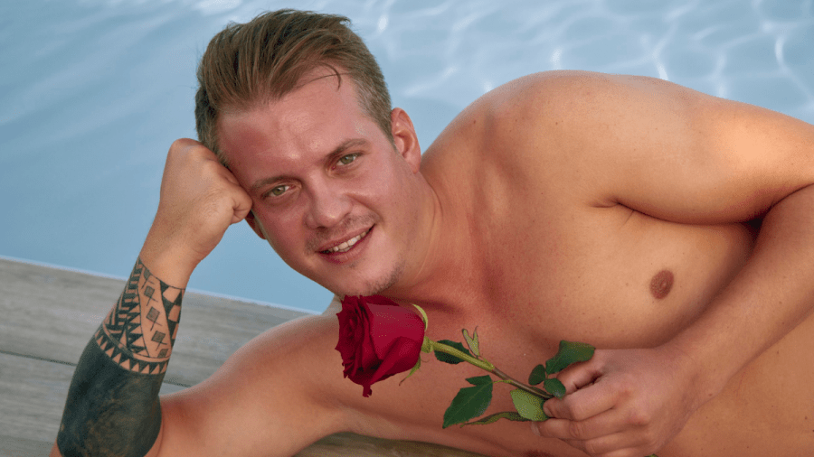 Vom Klassenclown zur Sportskanone? So krass hat sich „Bachelor in Paradise" Kandidat Gustav verändert!