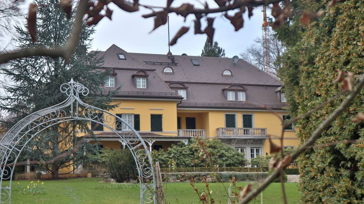 Nach den Pudeln nun die Schätze: Eröffnet Thai-König Rama seinen Königspalast bald in Bayern?