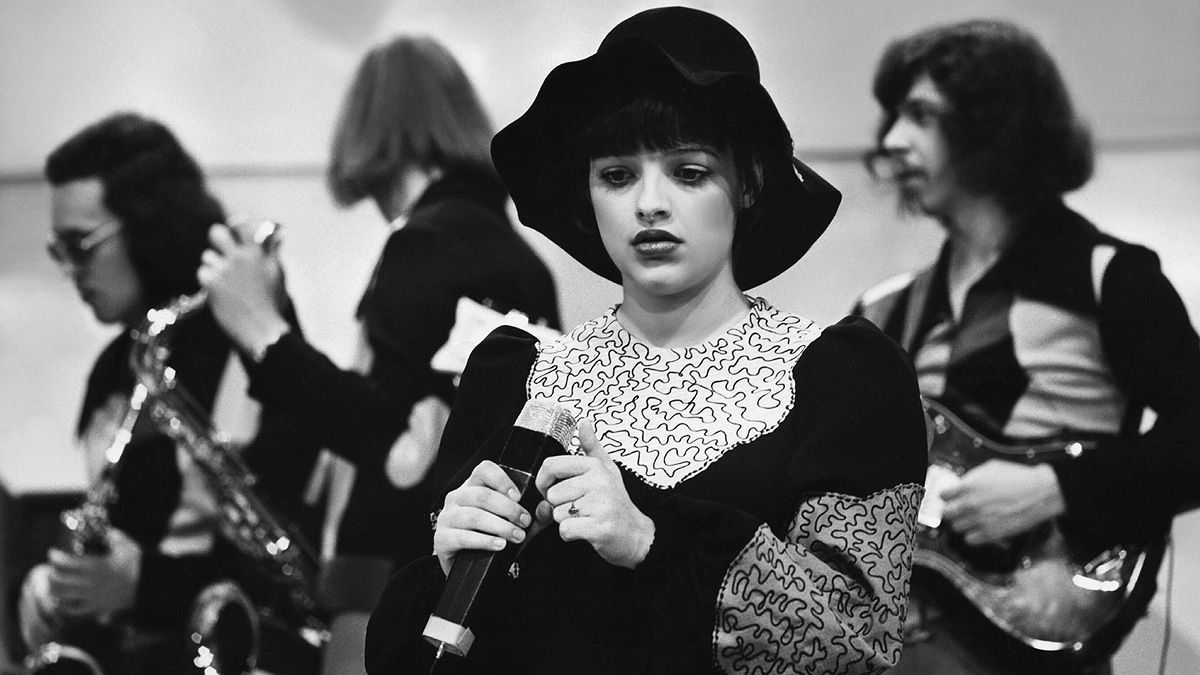 Angela Merkel wählt Nina Hagen: "Du hast den Farbfilm vergessen" trieft vor Ironie