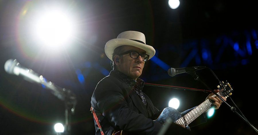 Elvis Costello beim Indoor-Musik-Festival Baloise Session 2014 in Basel.