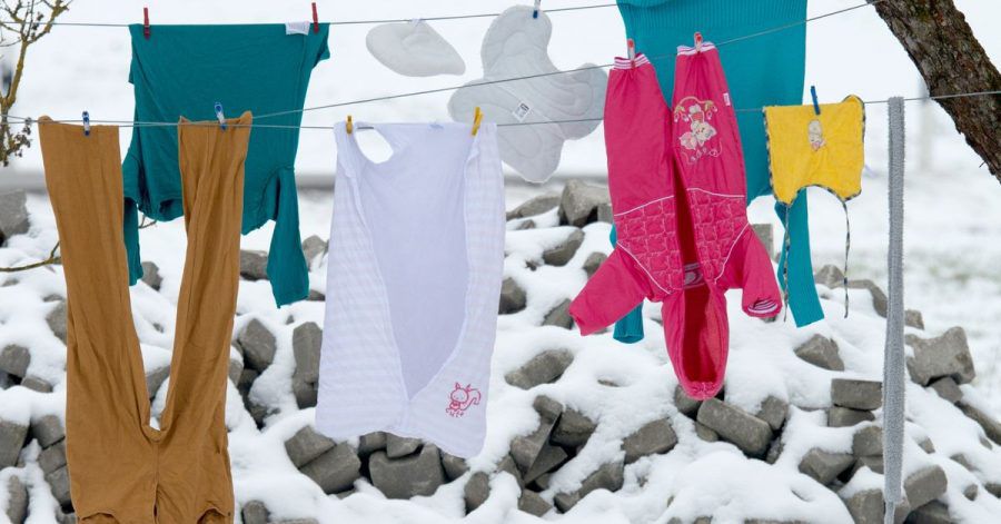 Wäsche trocknet im Freien auch an frostigen Tagen.