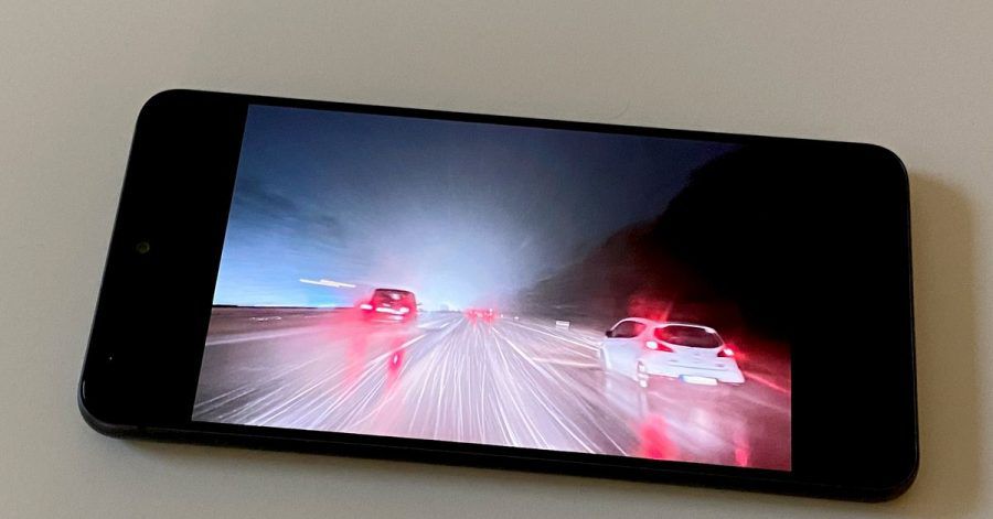 Schön hell, schöne Farben und bis zu 120 Hertz Bildwiederholfrequenz bringt das AMOLED-Display des Galaxy S21 FE 5G zustande.