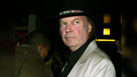 Neil Young zeigt klare Kante. (smi/spot)