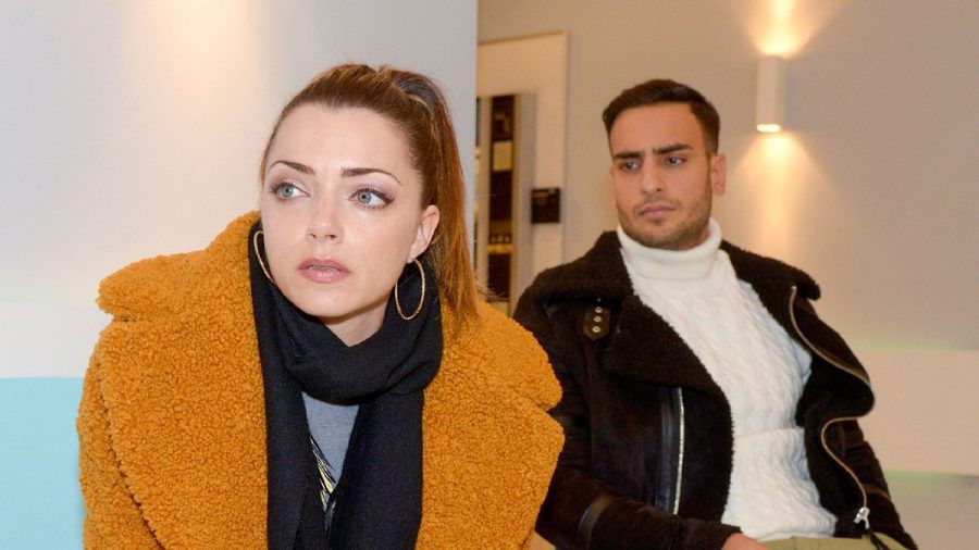 "GZSZ": An ihrer Sorge um Paul erkennt Nihat, dass Emily ihren Mann immer noch liebt. (cg/spot)