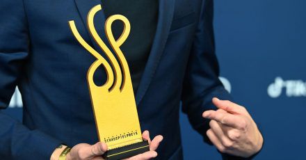 Der Deutsche Schauspielpreis entscheidet künftig bei den Auszeichnungen nicht mehr zwischen Männern und Frauen.