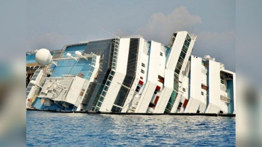 Die Costa Concordia in Schieflage. (smi/spot)