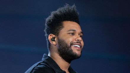The Weeknd veröffentlicht noch in dieser Woche neue Musik. (wue/spot)