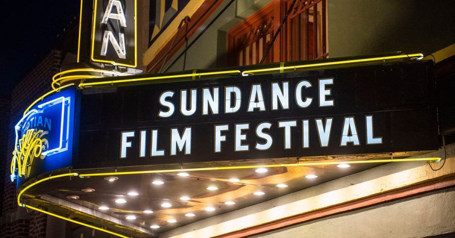 Vor dem Eingang des Egyptian Theatre in Park City leuchtet der Schriftzug zum "Sundance Film Festival".