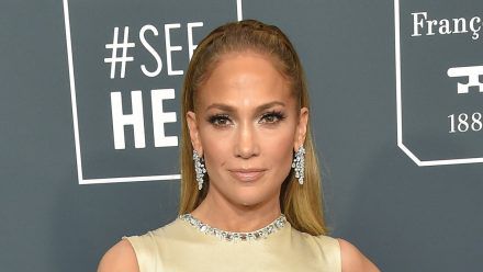 Jennifer Lopez spielt in "The Mother" eine Auftragskillerin. (tae/spot)