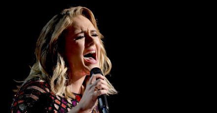 Die britische Sängerin Adele muss ihre geplante Konzertreihe in Las Vegas absagen. (Archivbild)