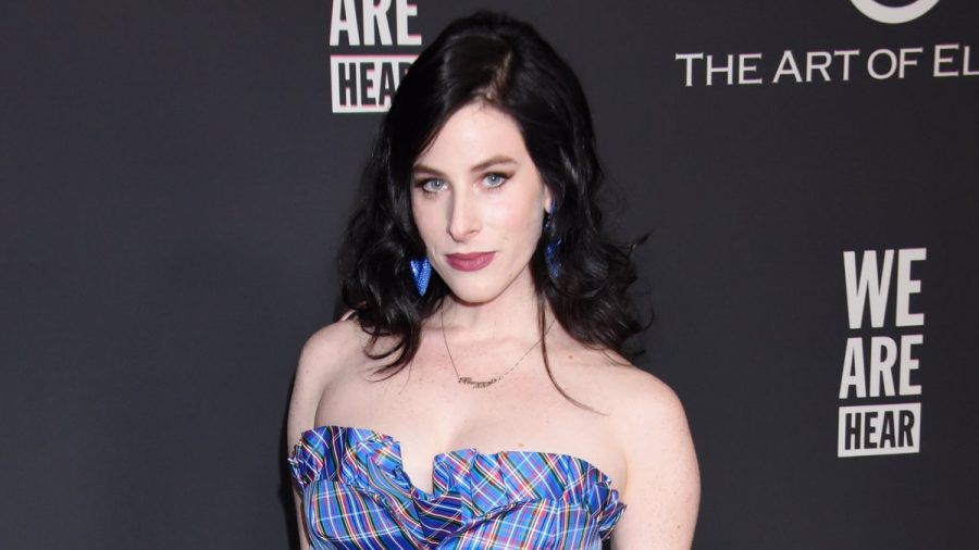 Sasha Spielberg wird heiraten. Sie hat sich mit ihrem Freund Harry verlobt. (mia/spot)