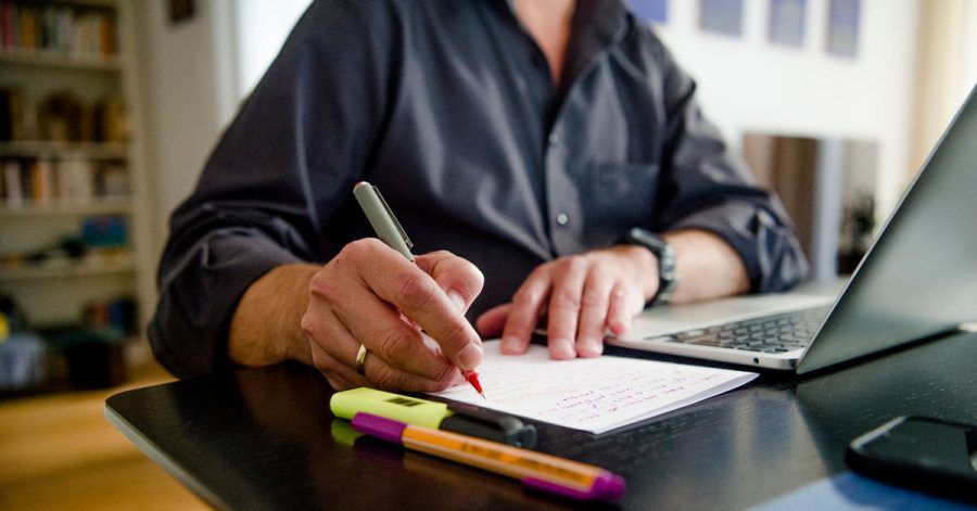 Wer sich für 2022 Notizen zu Homeoffice-Tagen im Kalender macht, kann leichter belegen, wann er oder sie zu Hause gearbeitet hat.