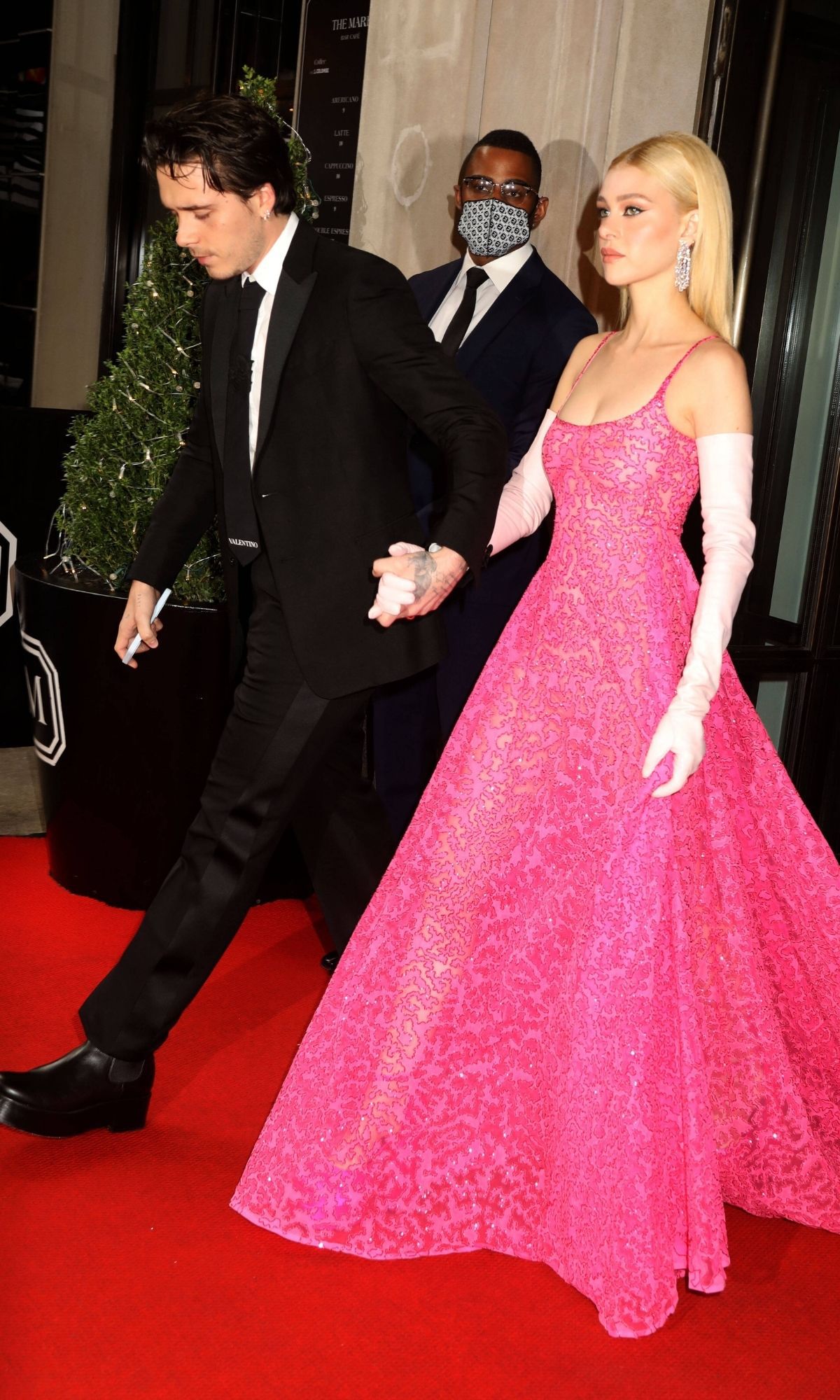 Die Hochzeit des Jahres! Beckham-Boy Brooklyn heiratet seine Verlobte" class="size-full wp-image-1235182