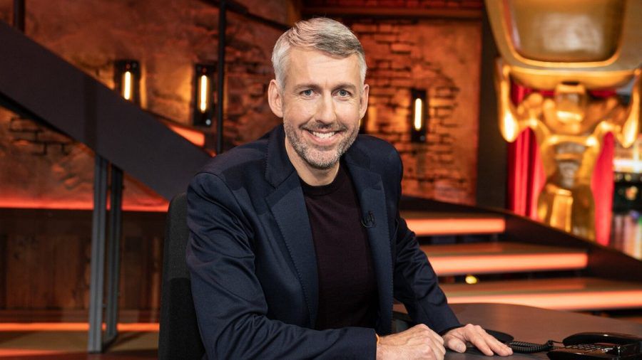 Sebastian Pufpaff ist seit November 2021 das neue Gesicht von "TV total". (stk/spot)