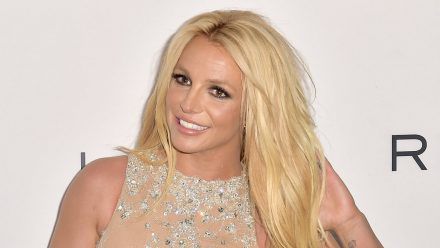 Britney Spears "verwöhnt" sich nach dem Ende ihrer Vormundschaft. (aha/spot)