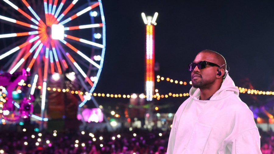 Kanye West im Dezember 2021 auf einem Konzert in Los Angeles. (dr/spot)