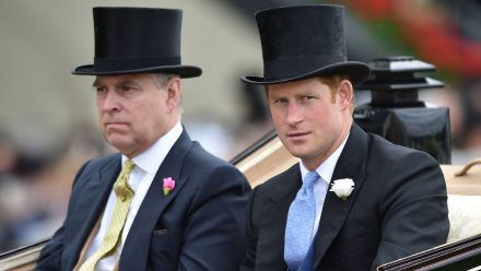 Körpersprache Experte sicher: Prinz Andrew und Prinz Harry sind sich ähnlicher als wir dachten