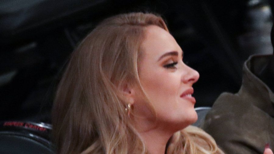 Adele wird bei den kommenden Brit Awards am 8. Februar auf der Bühne stehen. (eee/spot)