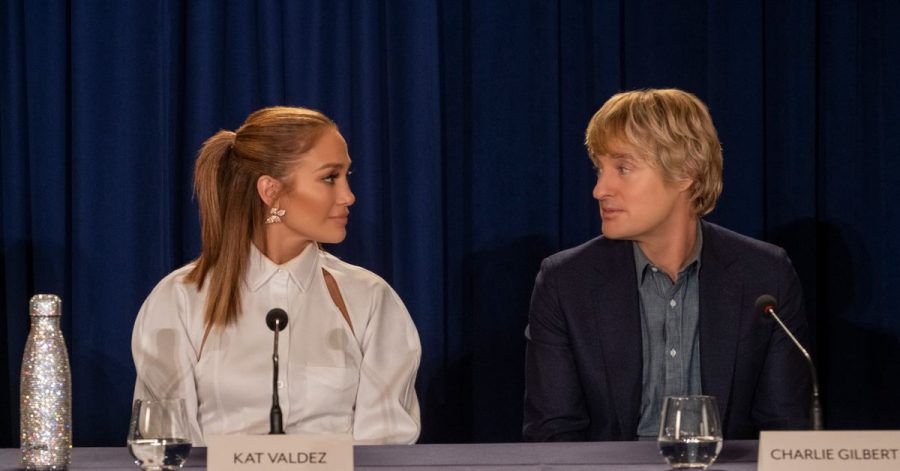 Jennifer Lopez (l) als Kat Valdez und Owen Wilson als Charlie Gilbert in einer Szene des Films "Marry me - Verheiratet auf den ersten Blick".