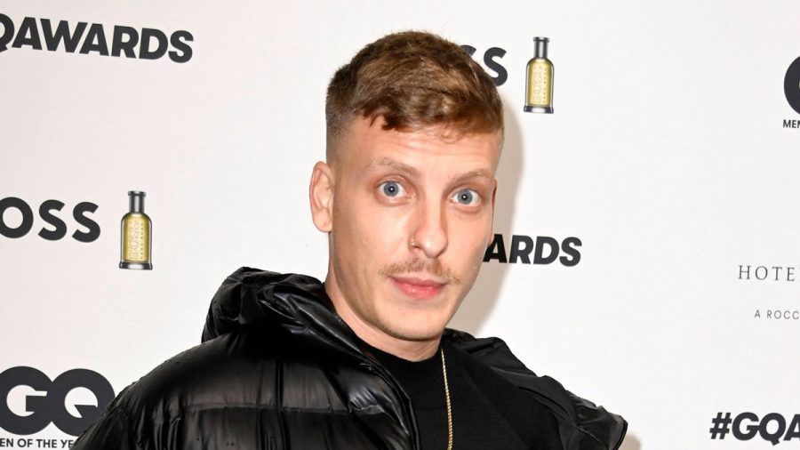 Felix Lobrecht geht unter die Radiomoderatoren. (stk/spot)