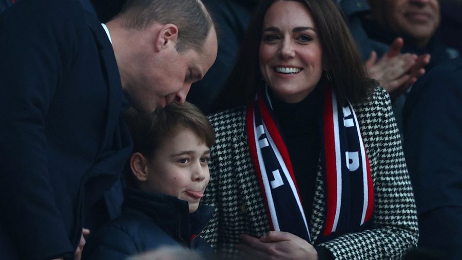 Prinz William, Prinz George und Herzogin Kate waren am Samstag beim "Six Nations Tie" im Londoner Tickenham Stadium. (elm/spot)