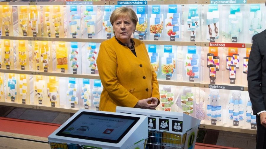 Angela Merkel im Supermarkt