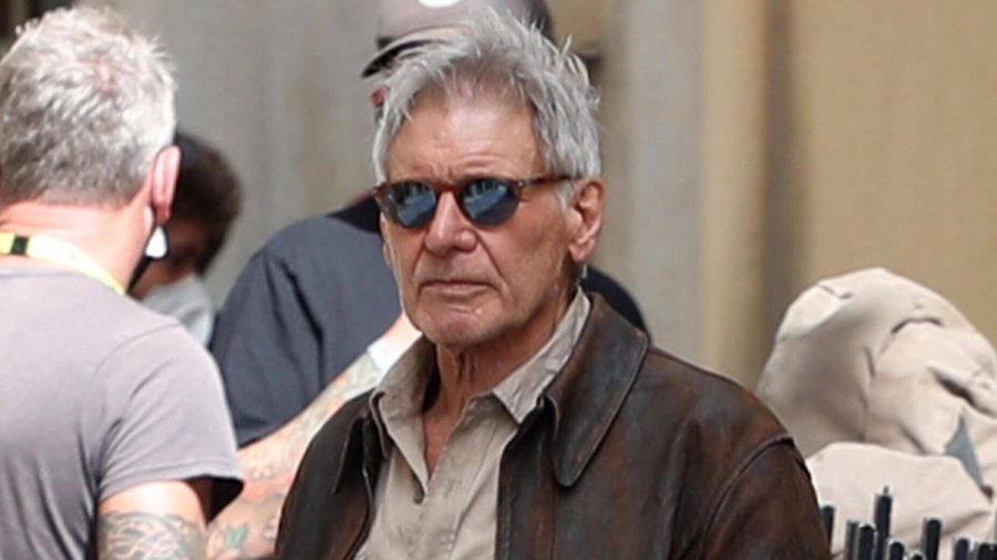 Cool geblieben: Harrison Ford am Set von "Indiana Jones 5". (smi/spot)
