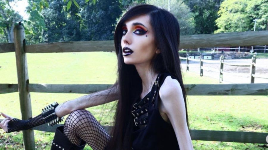 Mager-YouTuberin Eugenia Cooney schockt mit Valentinstags-Special