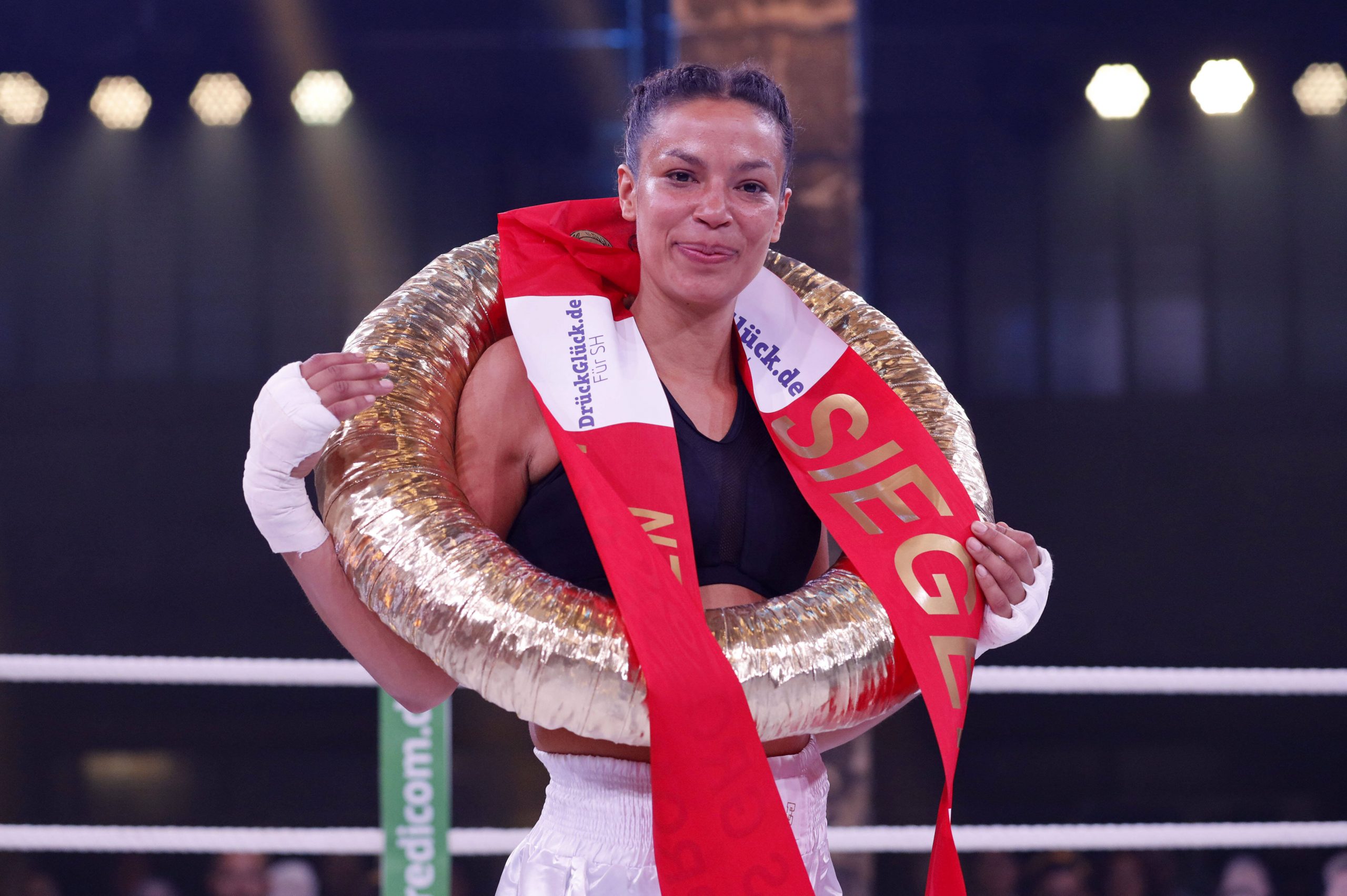 Gisele Oppermann beim Promiboxen
