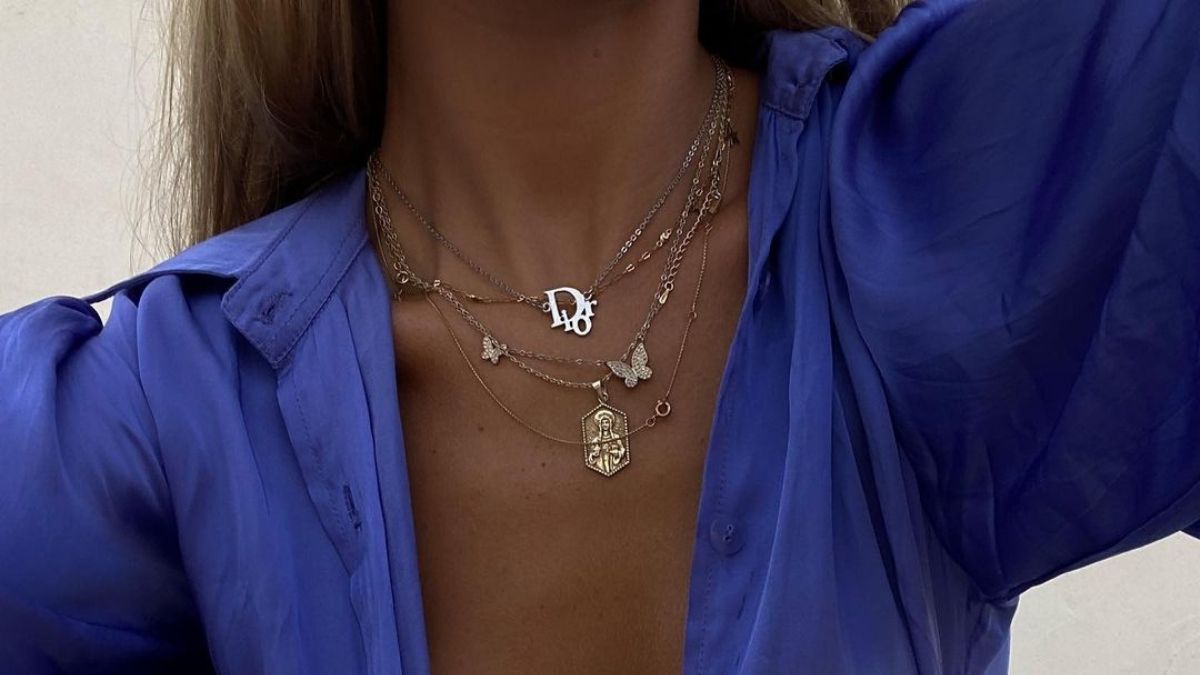 mental Höhepunkt triumphierend silber oder gold schmuck Beobachten ...