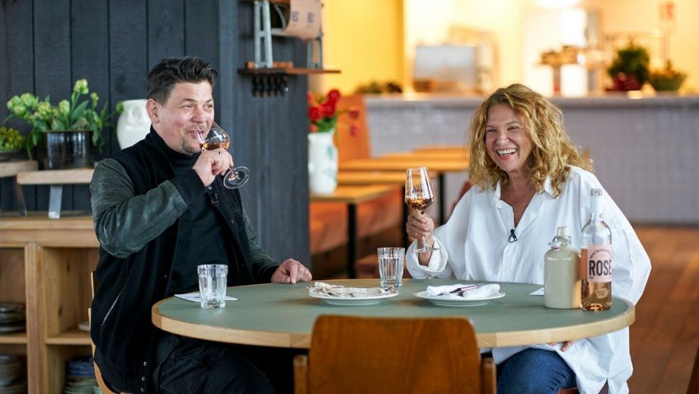 "Kitchen Impossible" Tim Mälzer tritt gegen die israelische Köchin