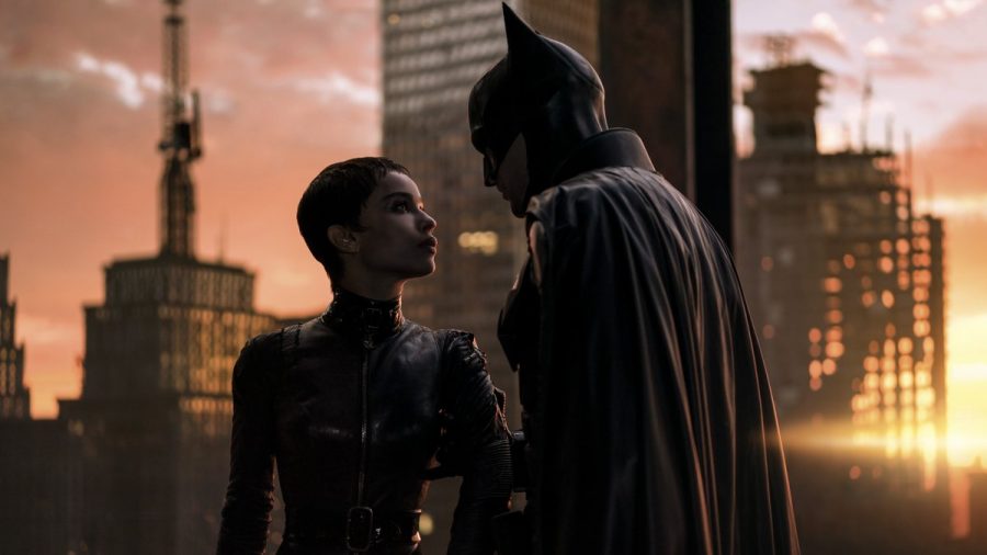 Zoë Kravitz als Catwoman und Robert Pattinson als titelgebender Comic-Held in "The Batman". (ili/spot)