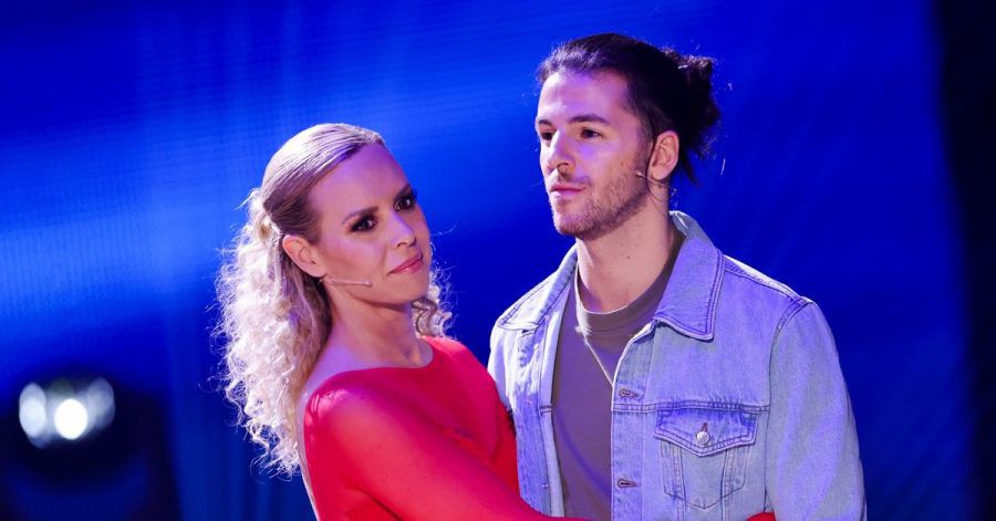 Sportmoderator Riccardo Basile und Proftänzerin Isabel Edvardsson scheiden aus.