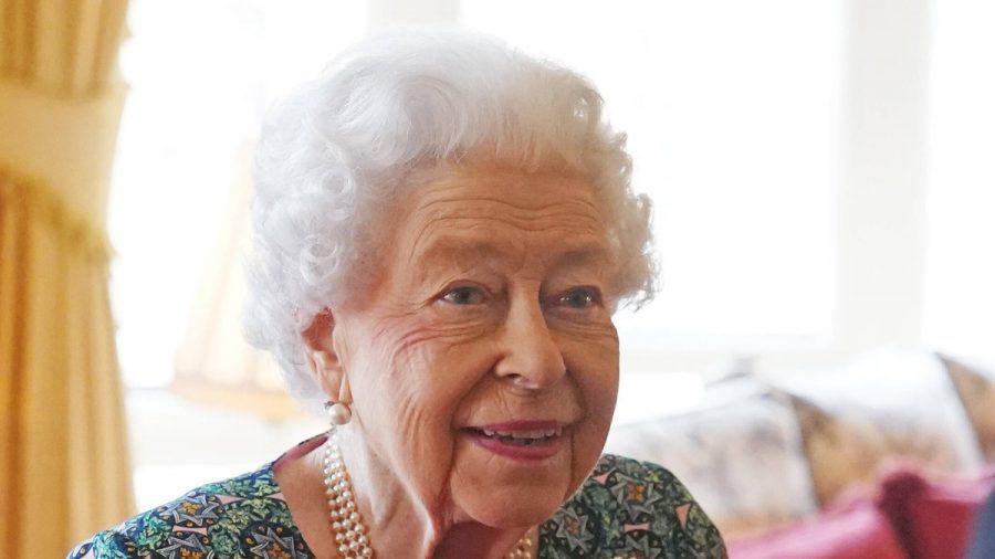 Die Queen bei einem Auftritt auf Schloss Windsor. (hub/spot)